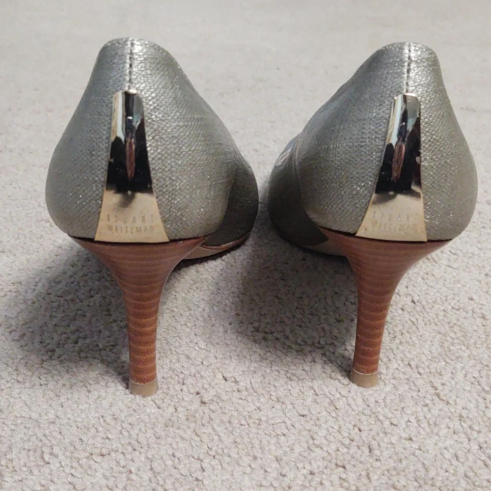 VGUC Stuart Weitzman silver metallic peep toe pumps with wood heels